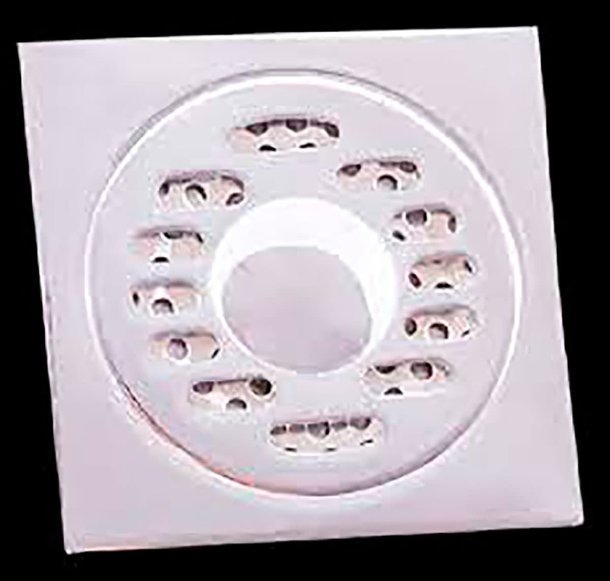 Coladera de laton 4" x 4" cromada 262