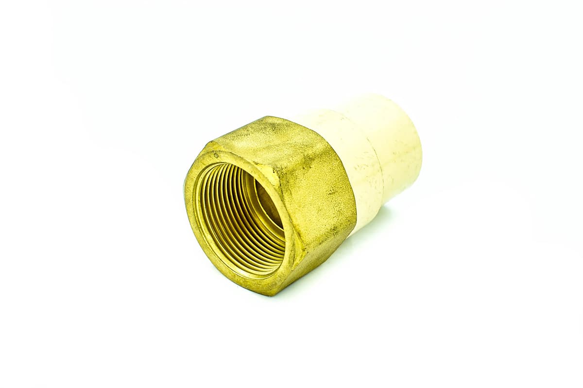 Cople CPVC inserto interior 32 mm (1 1/4")