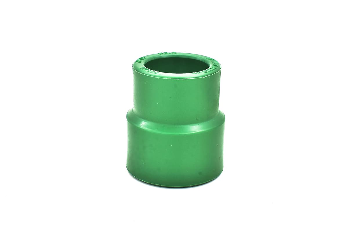 Reducción de polipropileno 38 x 25 mm (1 1/2" x 1")