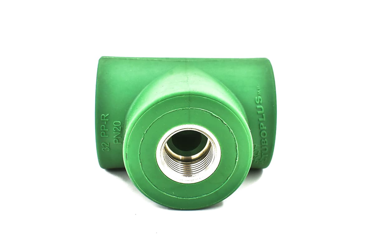 Tee hembra de polipropileno con interior galvanizado 25 x 13 mm (1" x 1/2")