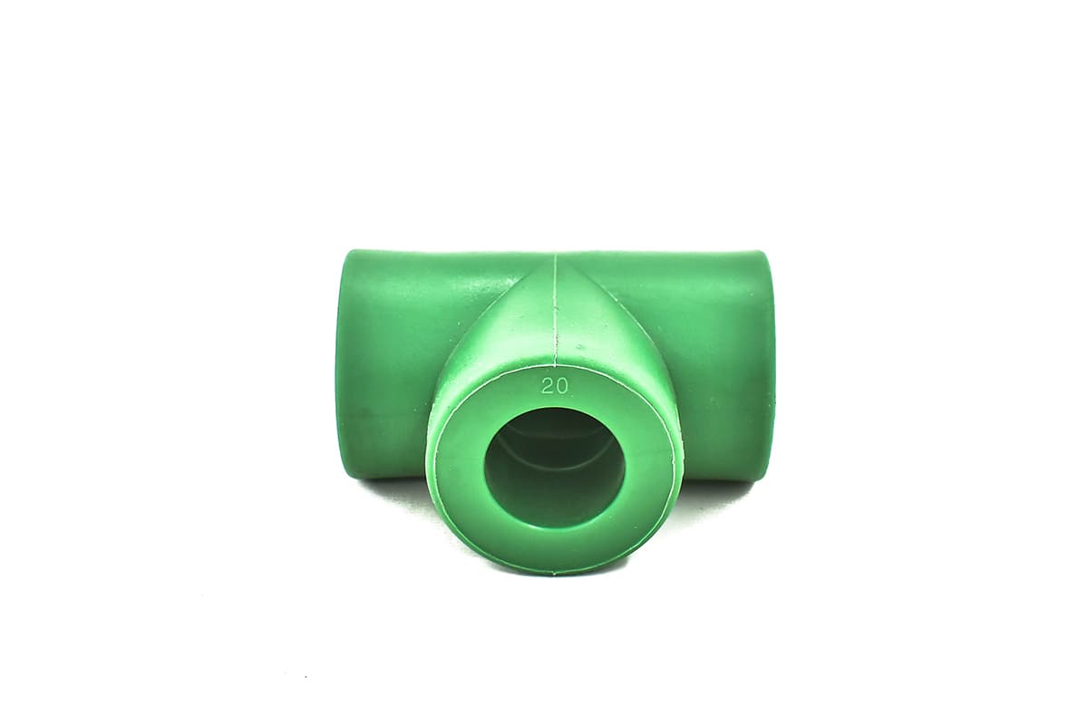 Tee de polipropileno con reducción externa 19 x 13 x 13 mm (3/4" x 1/2" x 1/2")