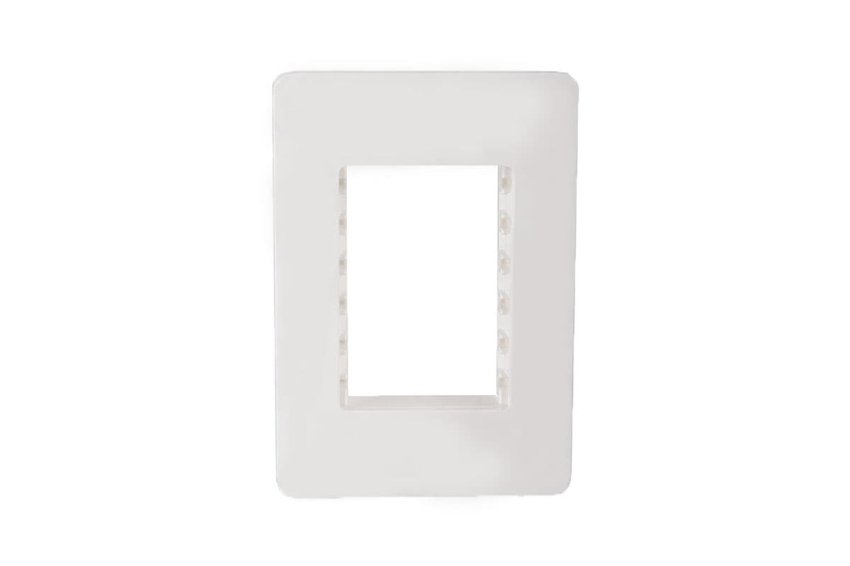Tapa de 3 ventanas chasis color blanco N1373-BL
