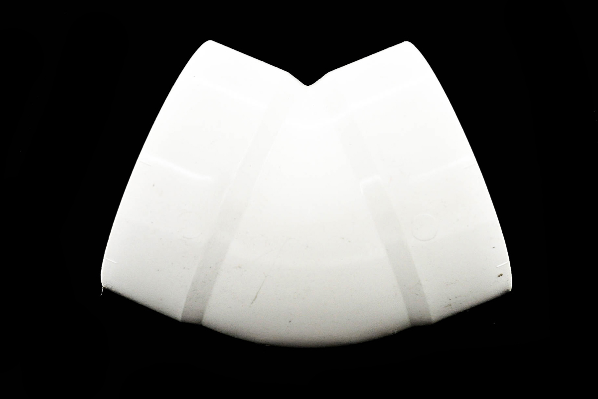 Codo de PVC 4