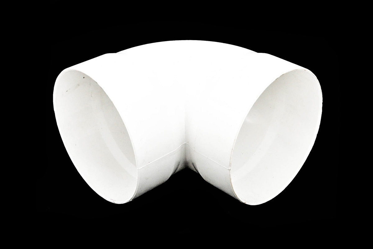 Codo de PVC 4