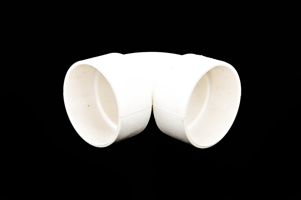 Codo de PVC 1 1/2