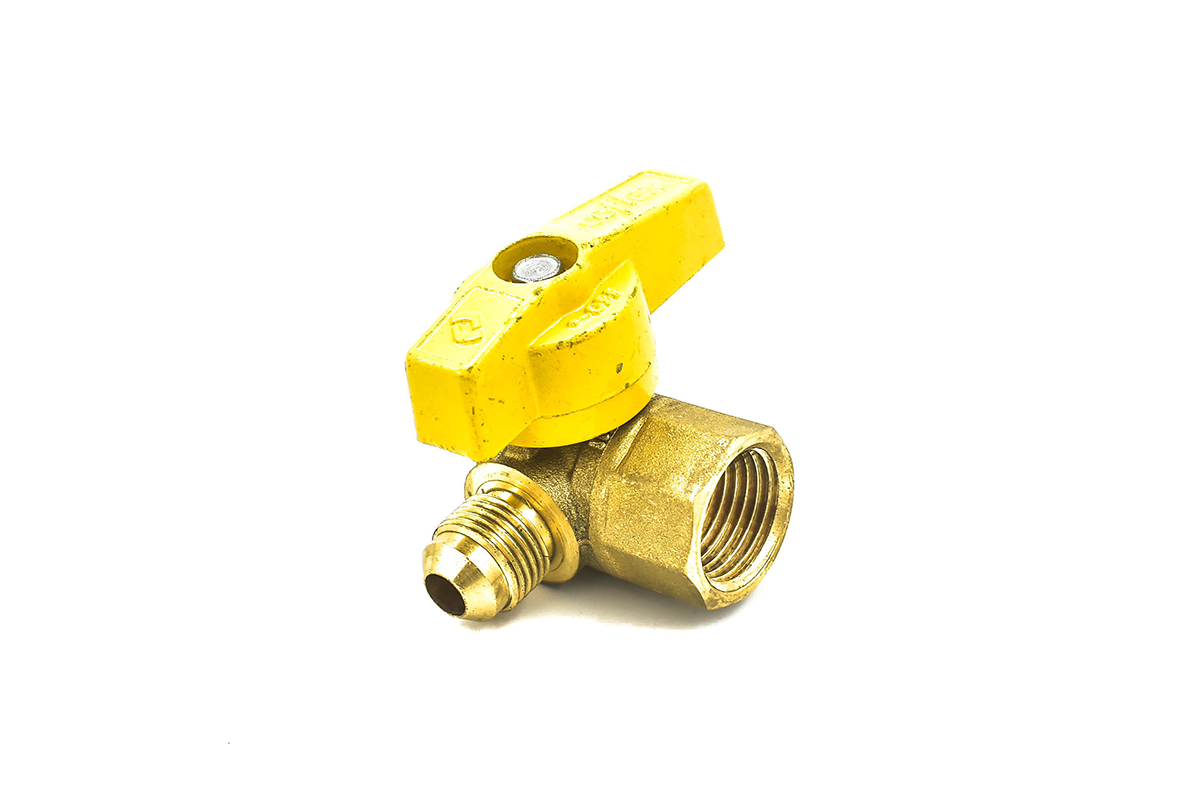 Vlvula de paso para gas  IP-206  1/2" N.P.T. X 3/8", Flare Angular