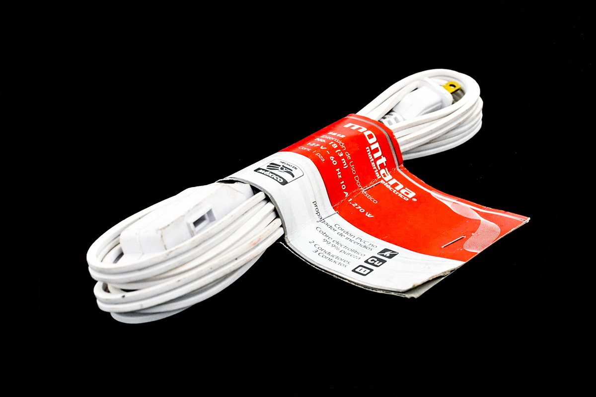 Extensin 3 mts SPT 5512 color blanco