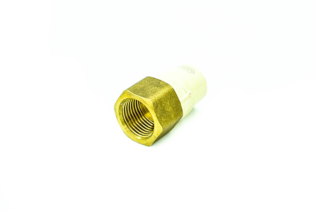 Cople CPVC inserto fierro interior 13 mm (1/2