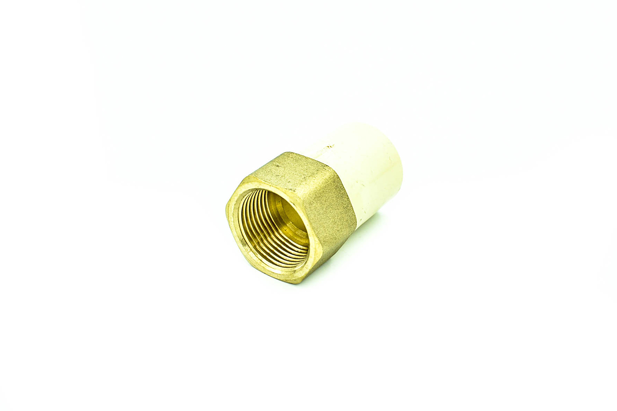 Cople CPVC inserto fierro interior 19 mm (3/4