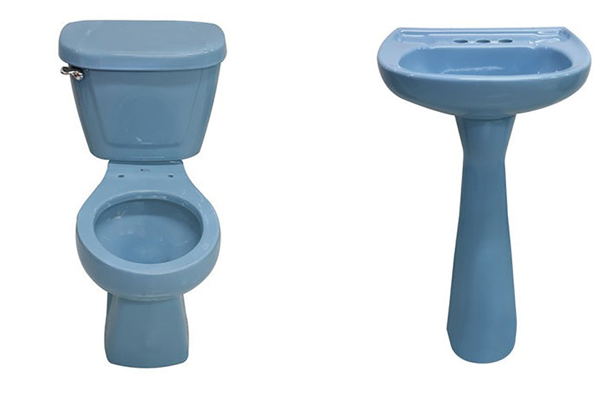 Paquete de bao Jazmn con inodoro alargado y lavabo color azul holanda