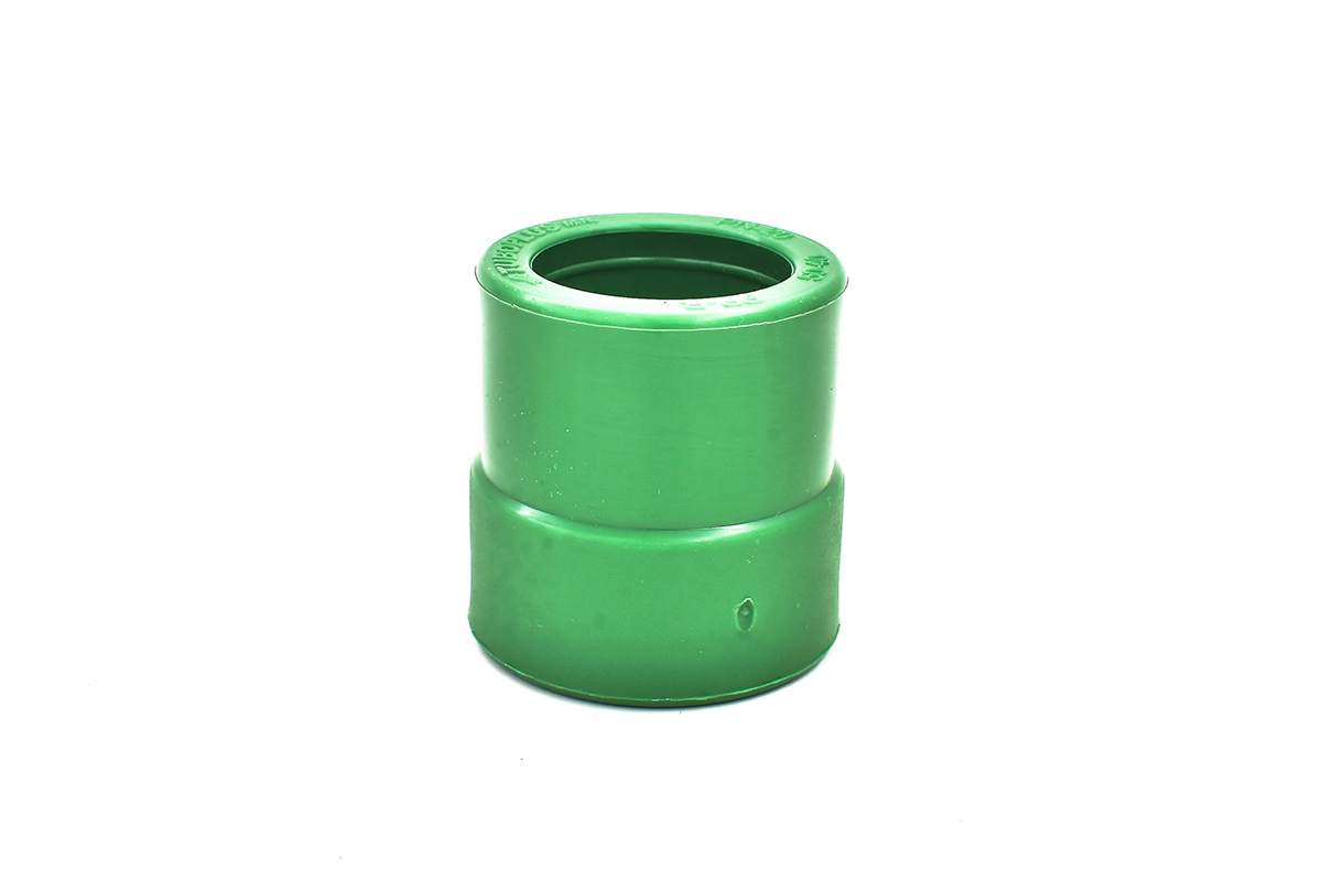 Reduccin de polipropileno 38 x 32 mm (1 1/2