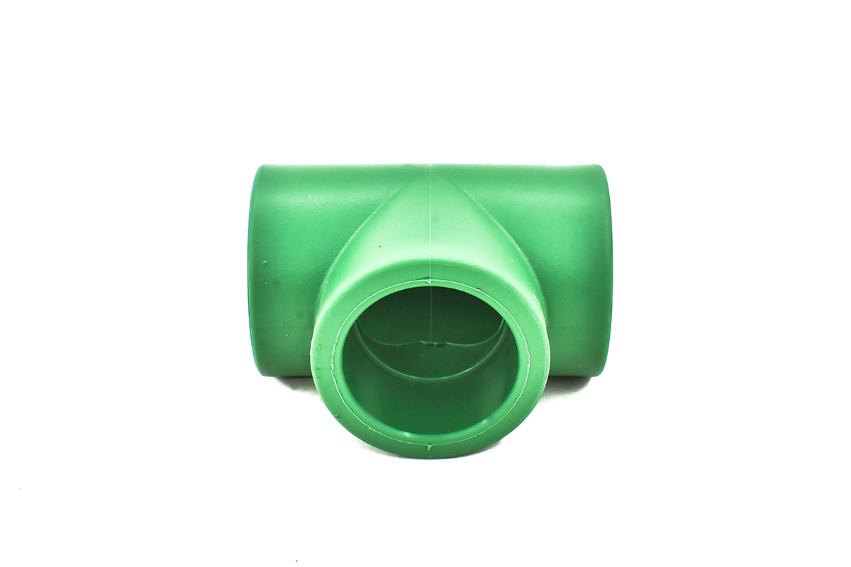 Tee de polipropileno de 32 mm  (1 1/4