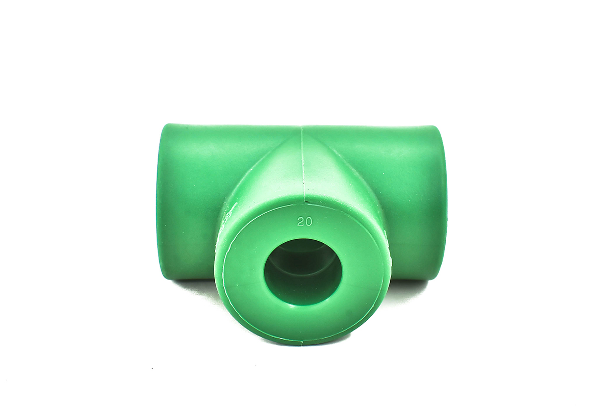 Tee de polipropileno con reduccin central 25 x 25 x 19 mm (1