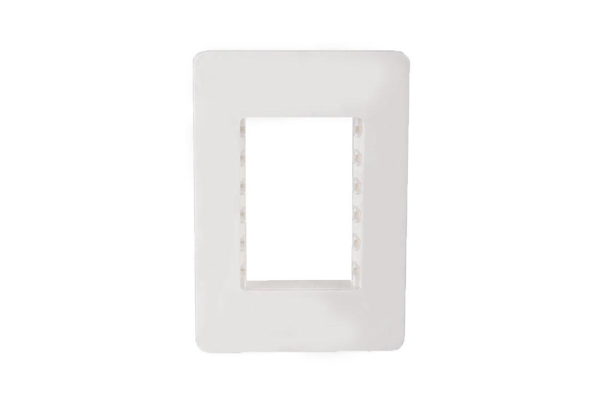 Tapa de 3 ventanas chasis color blanco N1373-BL