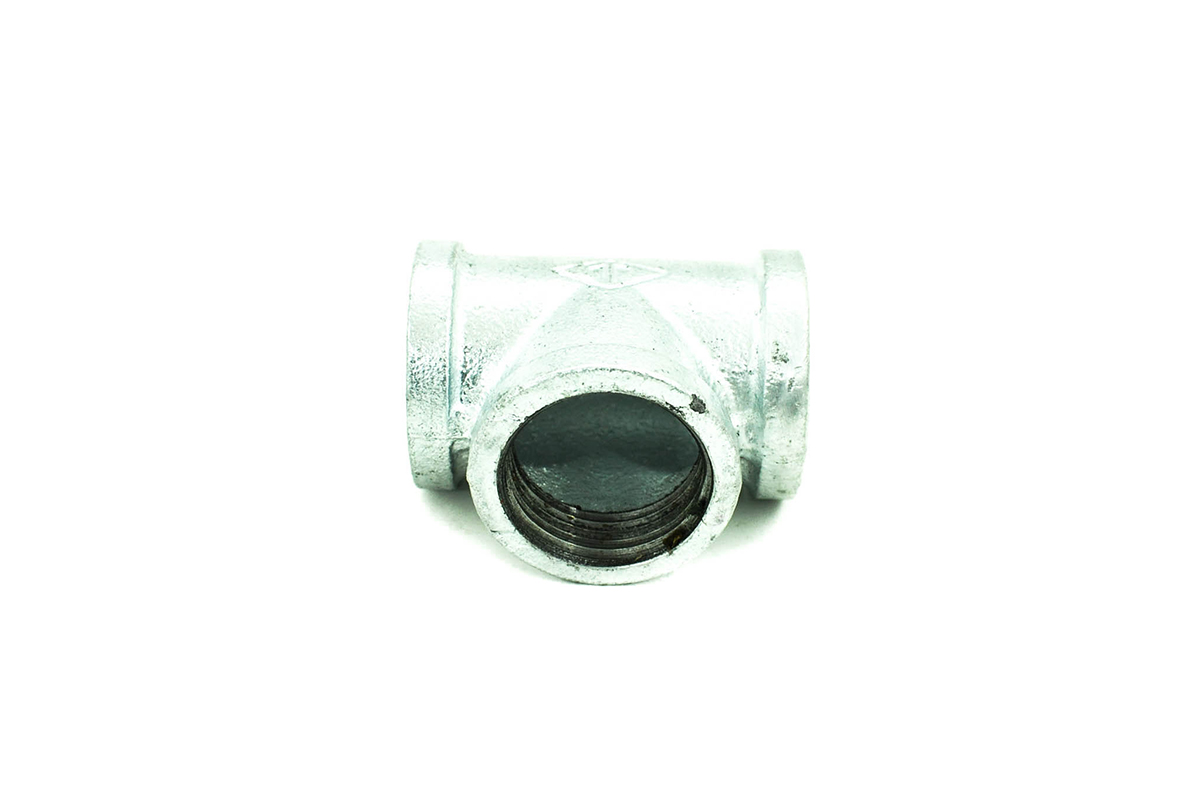 Tee galvanizada 25 mm