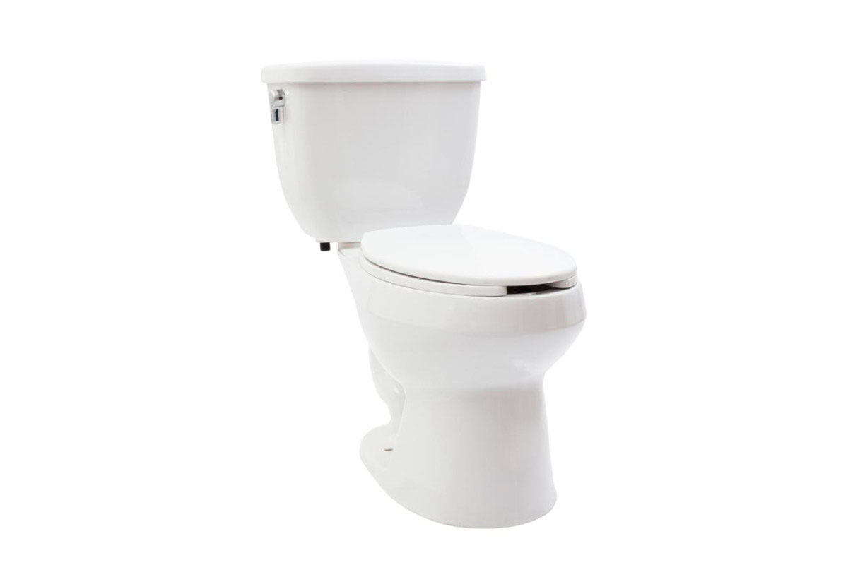 inodoro alargado kenzo de palanca, altura ADA, color blanco 